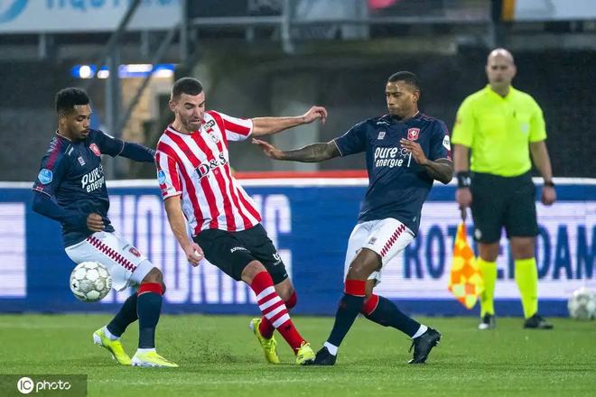 从运动场到 从运动场到