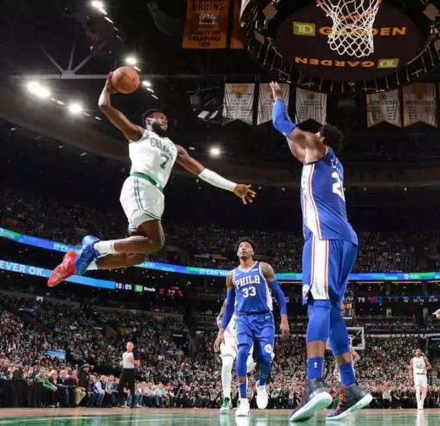 平与公正的 平与公正的