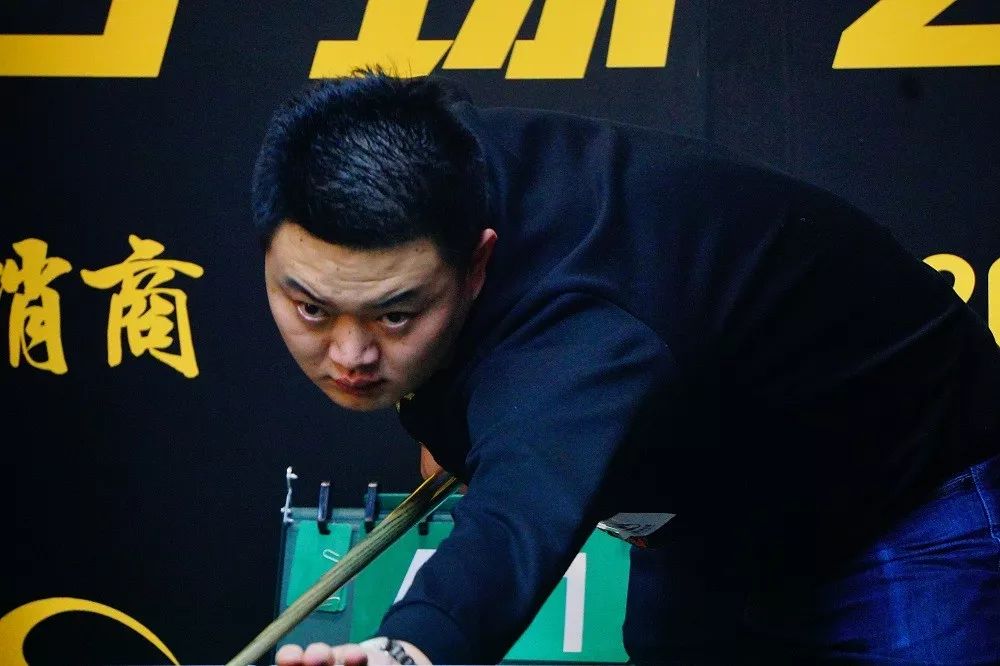 军突起的 军突起的