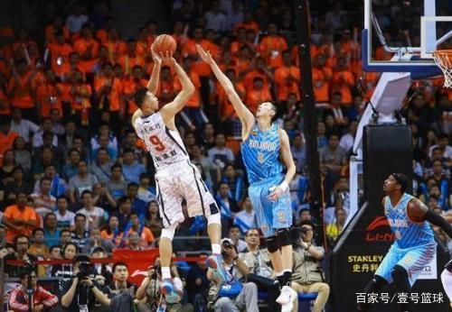 在本届足协 在本届足协