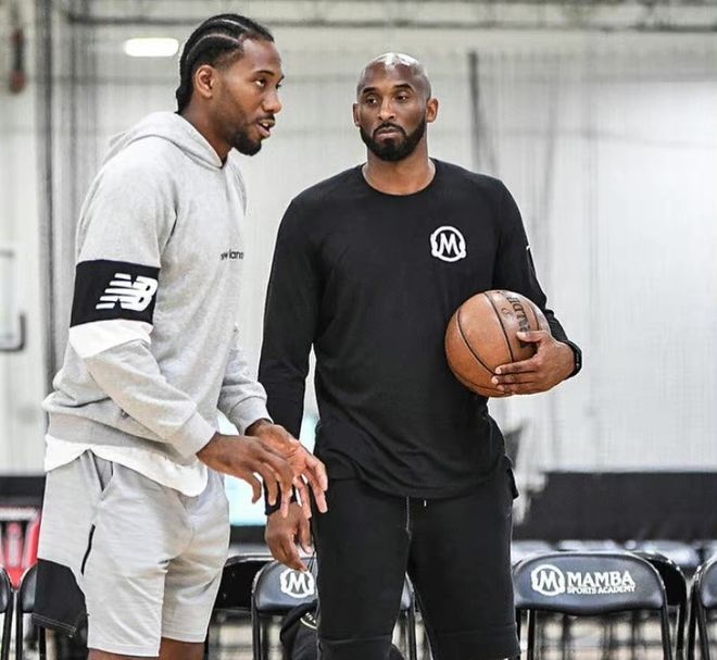 退役球星转型：伊布收购AC米兰股份