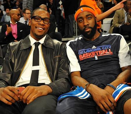 快船对阵独行侠三连败，独行侠逆转取胜，弗拉格创历史纪录。