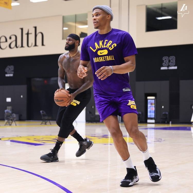 再把C位让 再把C位让